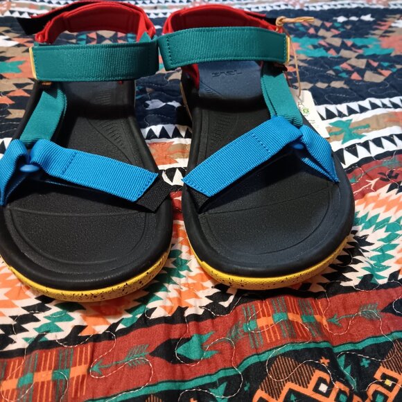 Men's Teva Hurricane Sandals - Picture 2 of 5